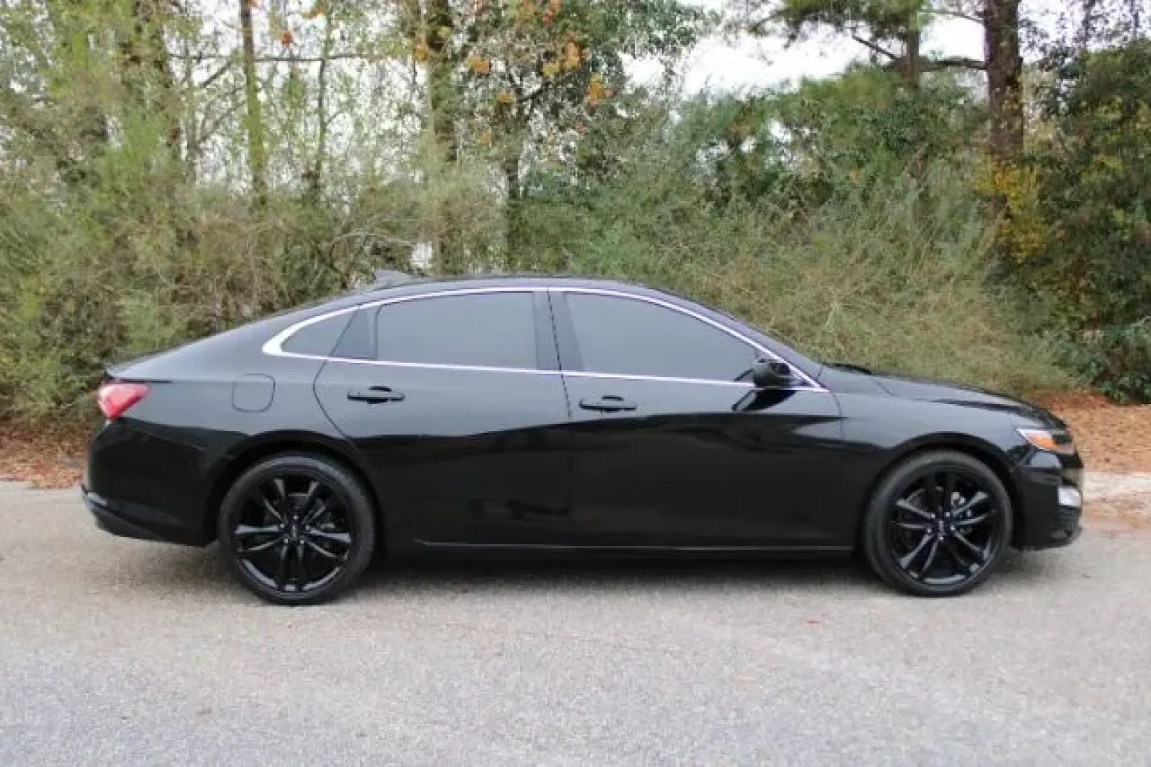 2021 /CHARCOAL CLOTH Chevrolet Malibu LT (1G1ZD5ST4MF) with an 1.5L L4 DOHC 16V engine, 6-Speed Automatic transmission, located at 2761 East Hwy 501, Conway, SC, 29526, (843) 331-1151, 33.781528, -78.989883 - **Drive into Adventure: Your Ideal Family Sedan Awaits!**<br /> <br /> Are you in search of a reliable vehicle that effortlessly blends comfort, safety, and efficiency for your daily commutes or family outings? Look no further than this stunning **2021 Chevrolet Malibu LT**, available now at **Car C - Photo#3