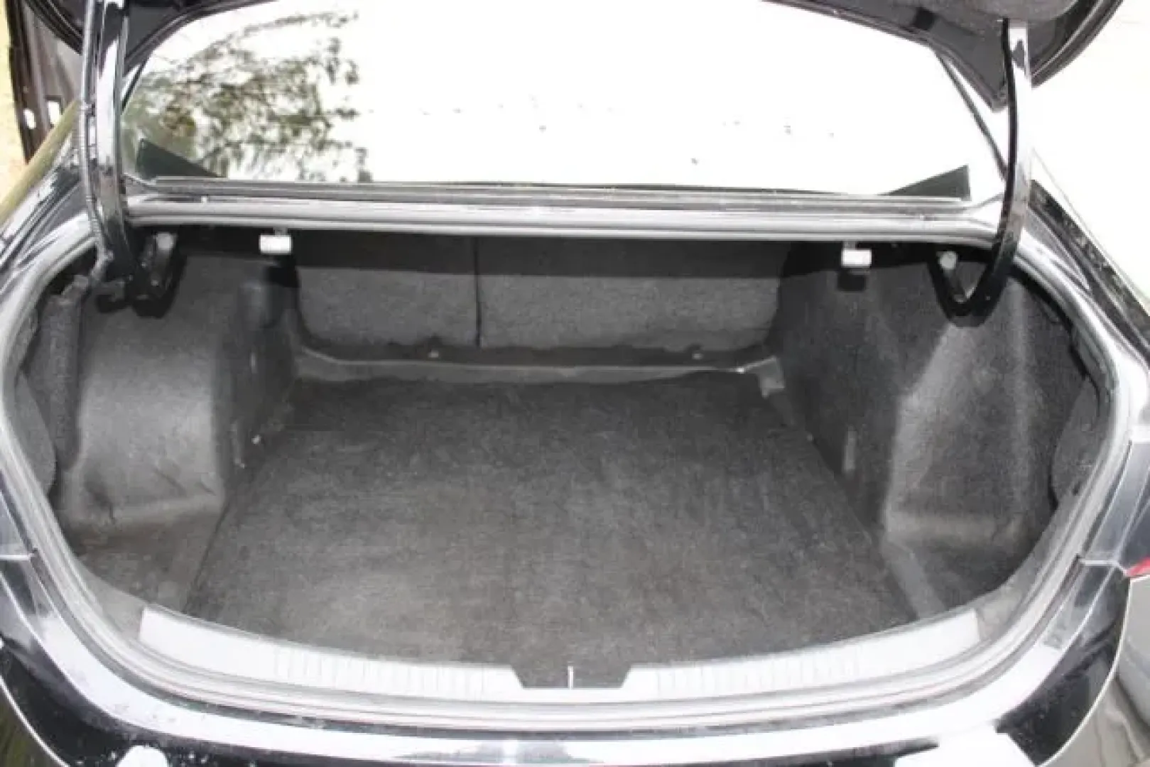 2021 /CHARCOAL CLOTH Chevrolet Malibu LT (1G1ZD5ST4MF) with an 1.5L L4 DOHC 16V engine, 6-Speed Automatic transmission, located at 2761 East Hwy 501, Conway, SC, 29526, (843) 331-1151, 33.781528, -78.989883 - **Drive into Adventure: Your Ideal Family Sedan Awaits!**<br /> <br /> Are you in search of a reliable vehicle that effortlessly blends comfort, safety, and efficiency for your daily commutes or family outings? Look no further than this stunning **2021 Chevrolet Malibu LT**, available now at **Car C - Photo#11