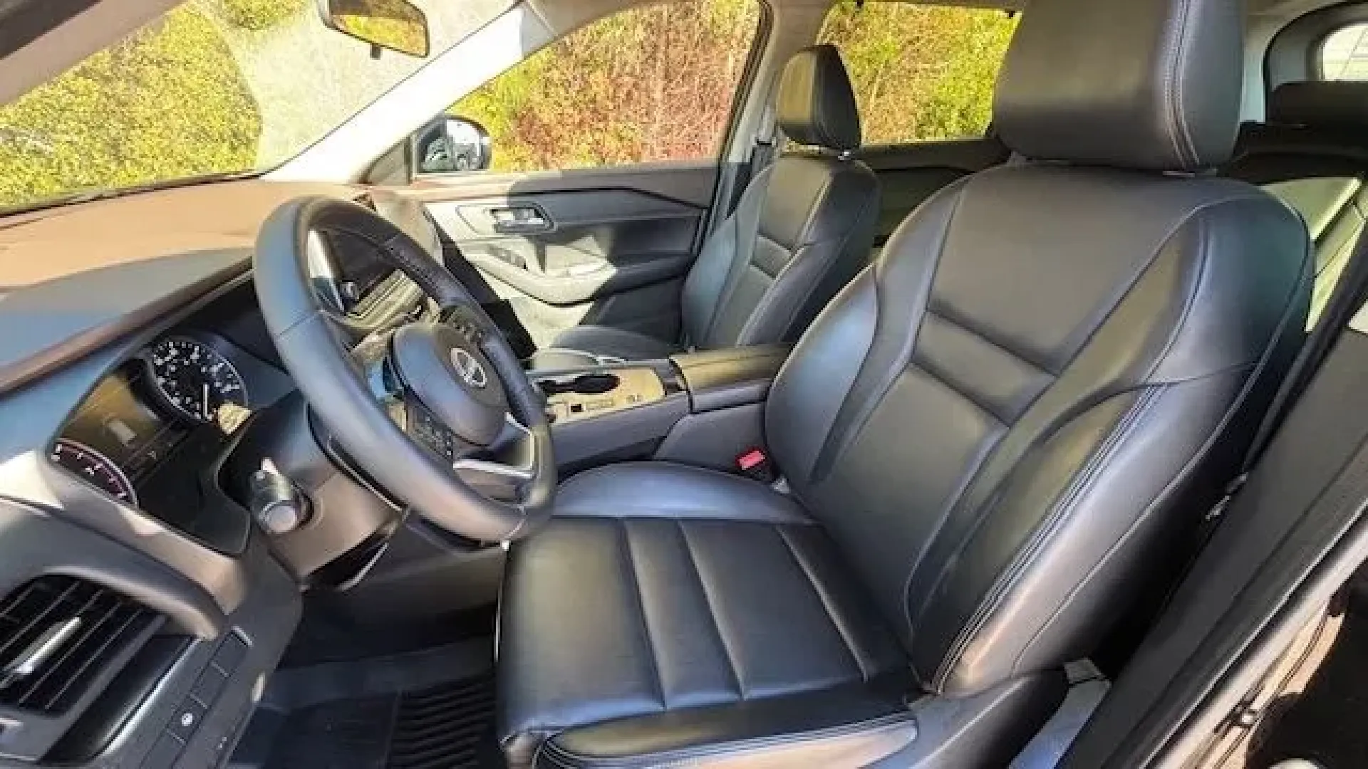 2023 /Charcoal Nissan Rogue SV FWD (JN8BT3BA0PW) with an VC-Turbo 1.5L I-3 gasoline direct injection engine, located at 2761 East Hwy 501, Conway, SC, 29526, (843) 331-1151, 33.781528, -78.989883 - **Discover Your Next Adventure with the 2023 Nissan Rogue SV FWD at Car City - Conway**<br /> <br /> If you're in the market for an SUV that can handle the demands of family life, weekend getaways, or daily commutes, look no further than this 2023 Nissan Rogue SV FWD. This vehicle not only offers ex - Photo#11