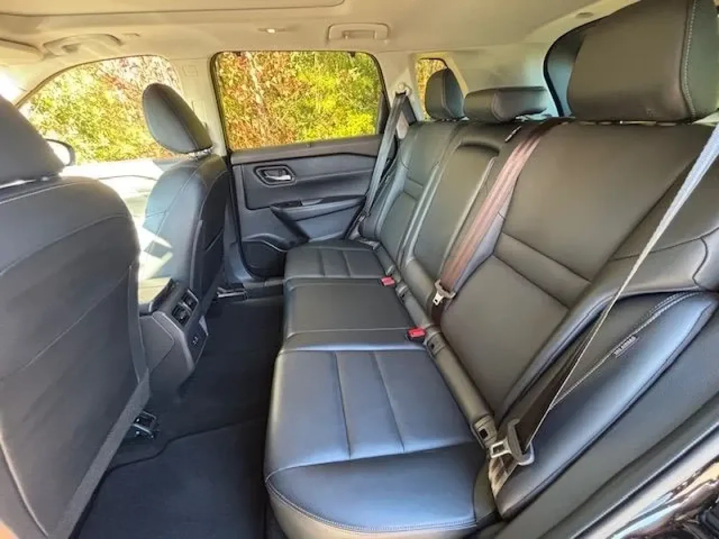 2023 /Charcoal Nissan Rogue SV FWD (JN8BT3BA0PW) with an VC-Turbo 1.5L I-3 gasoline direct injection engine, located at 2761 East Hwy 501, Conway, SC, 29526, (843) 331-1151, 33.781528, -78.989883 - **Discover Your Next Adventure with the 2023 Nissan Rogue SV FWD at Car City - Conway**<br /> <br /> If you're in the market for an SUV that can handle the demands of family life, weekend getaways, or daily commutes, look no further than this 2023 Nissan Rogue SV FWD. This vehicle not only offers ex - Photo#12