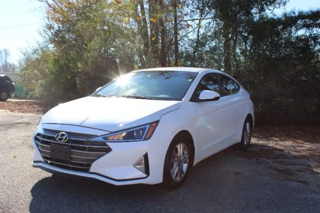 photo of 2020 Hyundai Elantra SEL