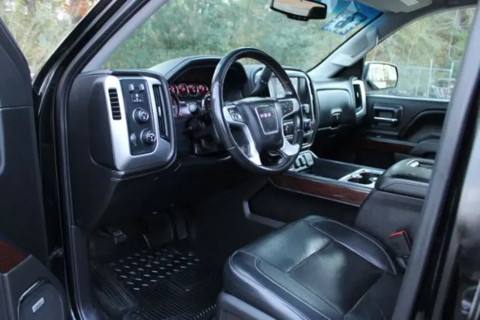 2016 GMC Sierra 1500 SLT (3GTU2NECXGG) with an EcoTec3 6.2L V-8 gasoline direct injection engine, located at 3598 James B White Hwy South, Whiteville, NC, 28472, (910) 642-3196, 34.294846, -78.732613 - **Unleash Your Adventurous Spirit with the 2016 GMC Sierra 1500 SLT Perfect for Weekend Getaways or Daily Commutes!**<br /> <br /> If you're searching for a vehicle that can seamlessly transition from the rigors of daily life to the thrill of weekend adventures, look no further than the 2016 GMC Si - Photo#7