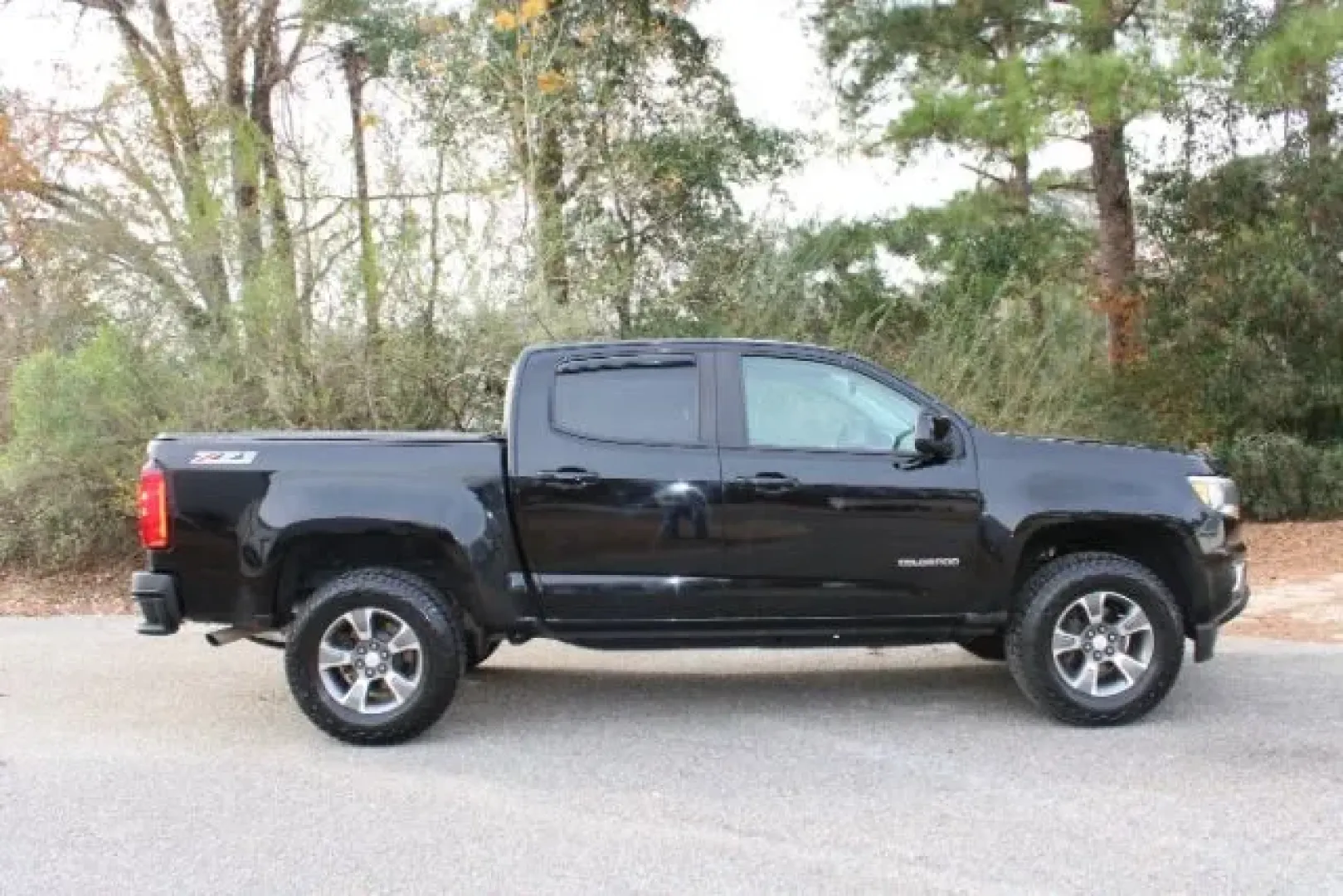 2017 Chevrolet Colorado Z71 (1GCGSDEN7H1) with an Other engine, located at 3598 James B White Hwy South, Whiteville, NC, 28472, (910) 642-3196, 34.294846, -78.732613 - **Embrace Adventure with the 2017 Chevrolet Colorado Z71 at Car City - Whitesville!**<br /> <br /> If you're a weekend warrior or a growing family seeking versatility, the 2017 Chevrolet Colorado Z71 is a perfect match for your active lifestyle! This robust pickup truck is designed to handle everyth - Photo#3