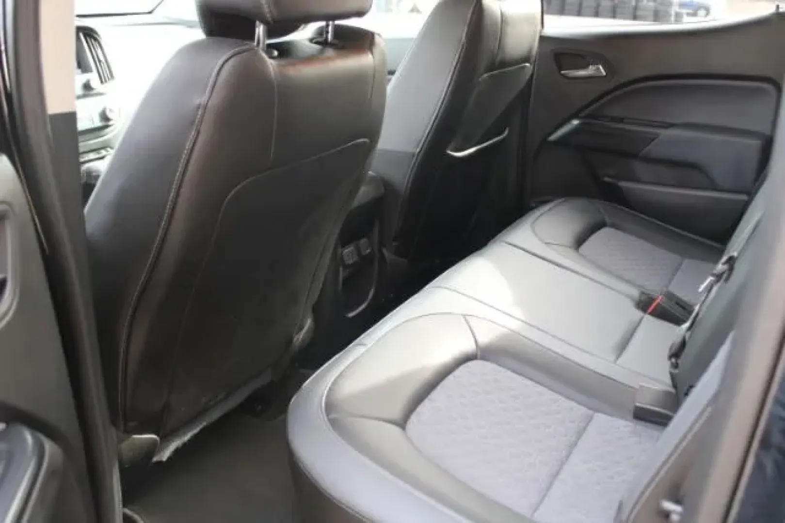 2017 Chevrolet Colorado Z71 (1GCGSDEN7H1) with an Other engine, located at 3598 James B White Hwy South, Whiteville, NC, 28472, (910) 642-3196, 34.294846, -78.732613 - **Embrace Adventure with the 2017 Chevrolet Colorado Z71 at Car City - Whitesville!**<br /> <br /> If you're a weekend warrior or a growing family seeking versatility, the 2017 Chevrolet Colorado Z71 is a perfect match for your active lifestyle! This robust pickup truck is designed to handle everyth - Photo#8