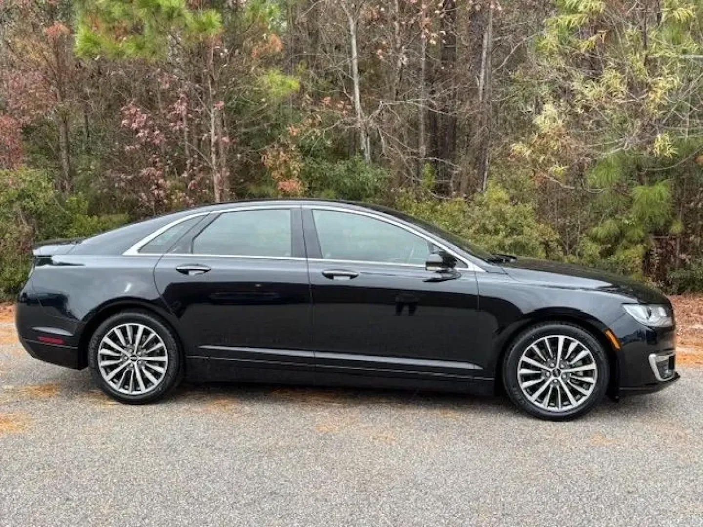 2018 /Ebony Lincoln MKZ Select (3LN6L5C90JR) with an Other engine, located at 2761 East Hwy 501, Conway, SC, 29526, (843) 331-1151, 33.781528, -78.989883 - **Experience Luxury and Comfort with the 2018 Lincoln MKZ at Car City - Conway!**<br /> <br /> Are you searching for a vehicle that effortlessly combines luxury, comfort, and technology? The 2018 Lincoln MKZ is the perfect fit for professionals on long commutes, families who value safety and style, - Photo#3