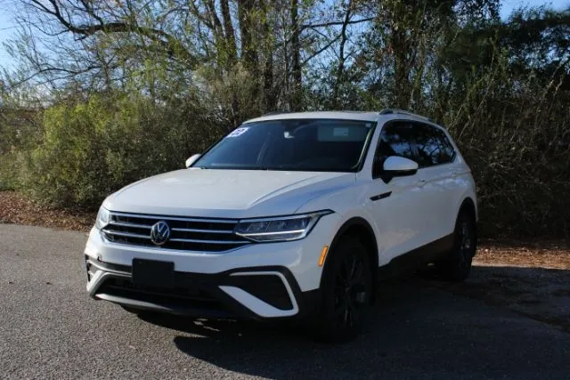 photo of 2022 Volkswagen Tiguan 2.0T SE
