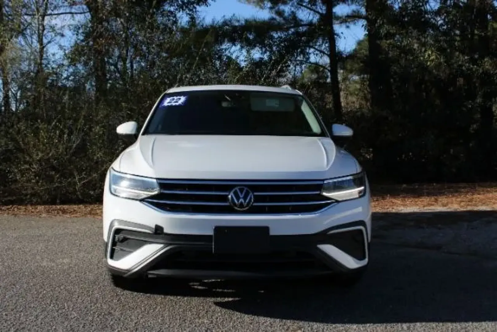 2022 Volkswagen Tiguan 2.0T SE (3VV3B7AX3NM) with an 2L I-4 gasoline direct injection engine, located at 3598 James B White Hwy South, Whiteville, NC, 28472, (910) 642-3196, 34.294846, -78.732613 - **Elevate Your Adventures with the 2022 Volkswagen Tiguan at Car City - Whitesville!**<br /> <br /> Are you ready to take your family adventures or weekend getaways to the next level? The 2022 Volkswagen Tiguan is the perfect SUV for those who crave space, comfort, and versatility. Whether you're na - Photo#1