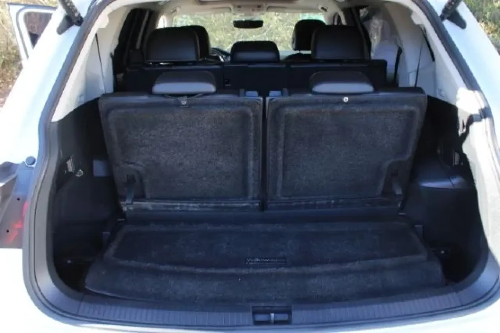 2022 Volkswagen Tiguan 2.0T SE (3VV3B7AX3NM) with an 2L I-4 gasoline direct injection engine, located at 3598 James B White Hwy South, Whiteville, NC, 28472, (910) 642-3196, 34.294846, -78.732613 - **Elevate Your Adventures with the 2022 Volkswagen Tiguan at Car City - Whitesville!**<br /> <br /> Are you ready to take your family adventures or weekend getaways to the next level? The 2022 Volkswagen Tiguan is the perfect SUV for those who crave space, comfort, and versatility. Whether you're na - Photo#11