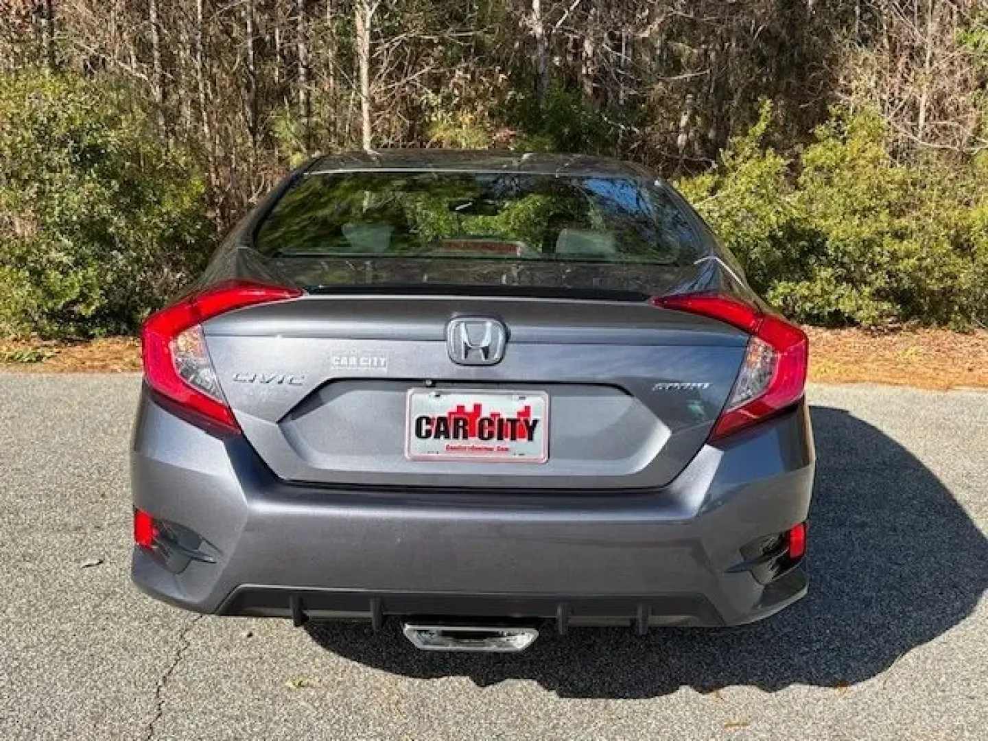 2019 /Black Honda Civic Sport (2HGFC2F81KH) with an 2L I-4 DOHC engine, located at 2761 East Hwy 501, Conway, SC, 29526, (843) 331-1151, 33.781528, -78.989883 - If you're searching for a reliable vehicle that seamlessly combines style, efficiency, and performance, look no further than this stunning 2019 Honda Civic Sport, available now at Car City - Conway. Whether you're commuting to work, running errands around Conway, or planning a weekend getaway with f - Photo#5