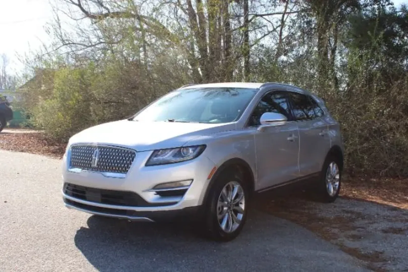 2019 Lincoln MKC Select (5LMCJ2C91KU) with an 2L I-4 gasoline direct injection engine, located at 3598 James B White Hwy South, Whiteville, NC, 28472, (910) 642-3196, 34.294846, -78.732613 - Experience a new level of luxury and practicality with the 2019 Lincoln MKC Select, available now at Car City - Whitesville. This sophisticated SUV is perfect for those who value both style and functionality, making it an ideal choice for families, commuters, and weekend adventurers alike. With its - Photo#0