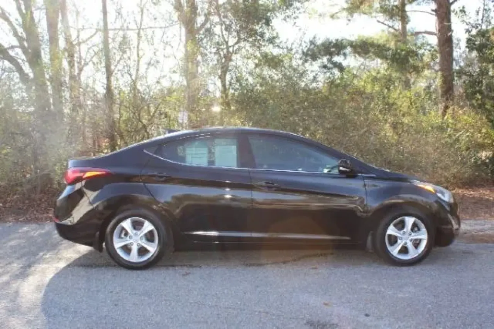 2016 /CHARCOAL CLOTH Hyundai Elantra Value Edition (KMHDH4AE7GU) with an Other engine, located at 3598 James B White Hwy South, Whiteville, NC, 28472, (910) 642-3196, 34.294846, -78.732613 - Are you ready to elevate your daily commute or weekend adventures without breaking the bank? Look no further than this 2016 Hyundai Elantra Value Edition, a perfect blend of style, comfort, and efficiency. With ample space for growing families and a fuel-efficient drivetrain, this sedan is an excell - Photo#3