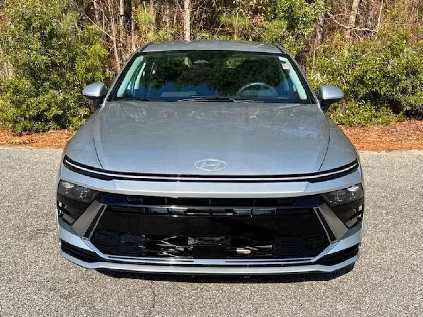 2025 /Dark Gray Hyundai Sonata SEL (KMHL64JA9SA) with an Smartstream 2.5L I-4 port/direct injection engine, located at 2761 East Hwy 501, Conway, SC, 29526, (843) 331-1151, 33.781528, -78.989883 - **Discover the Perfect Blend of Style and Comfort with This 2025 Hyundai Sonata SEL! Ideal for Families and Commuters Alike**<br /> <br /> Step into a world of driving pleasure with the 2025 Hyundai Sonata SEL, available now at Car City - Conway. This pre-owned sedan, with only 38,964 miles on the c - Photo#4