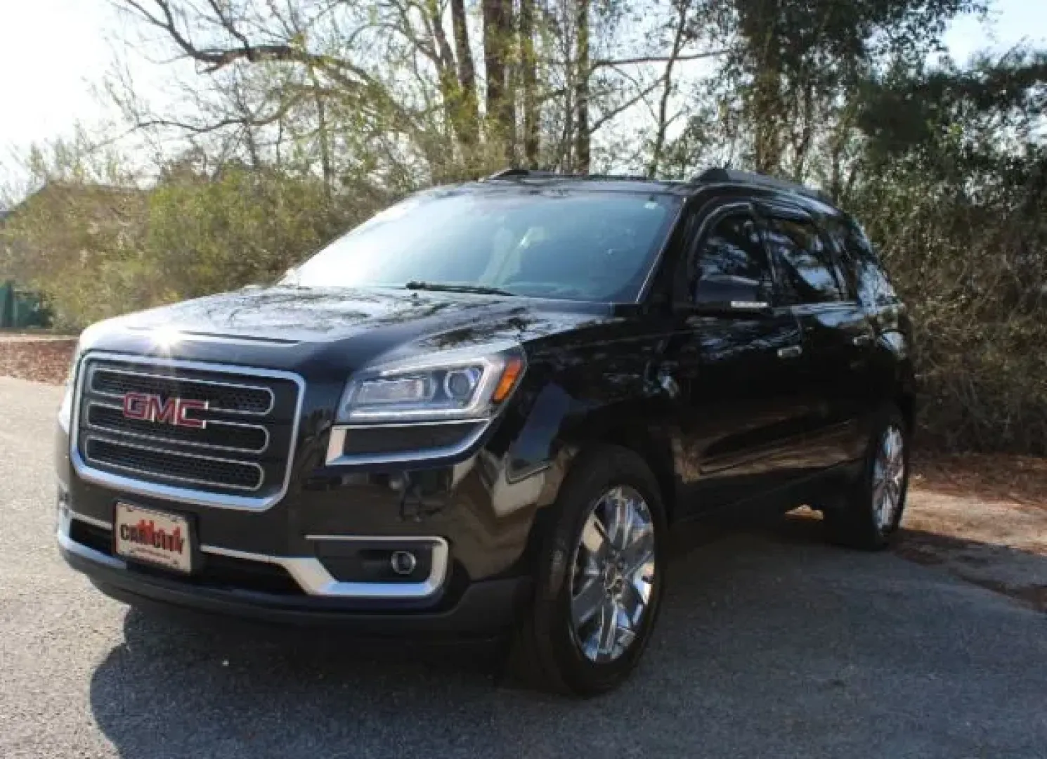 2017 GMC Acadia SUV (1GKKRSKD5HJ) with an Other engine, located at 3598 James B White Hwy South, Whiteville, NC, 28472, (910) 642-3196, 34.294846, -78.732613 - **Explore Adventures in Comfort with the 2017 GMC Acadia at Car City - Whitesville!**<br /> <br /> Are you ready to elevate your family outings and weekend getaways? Look no further than our stunning 2017 GMC Acadia, perfect for those who crave adventure without sacrificing comfort. With its spaciou - Photo#0