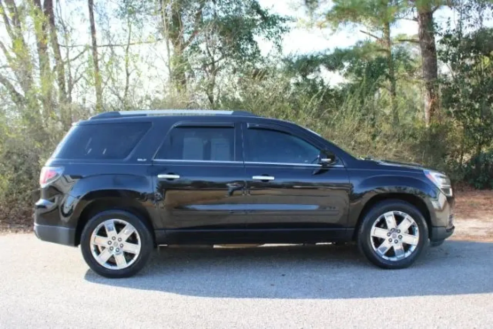 2017 GMC Acadia SUV (1GKKRSKD5HJ) with an Other engine, located at 3598 James B White Hwy South, Whiteville, NC, 28472, (910) 642-3196, 34.294846, -78.732613 - **Explore Adventures in Comfort with the 2017 GMC Acadia at Car City - Whitesville!**<br /> <br /> Are you ready to elevate your family outings and weekend getaways? Look no further than our stunning 2017 GMC Acadia, perfect for those who crave adventure without sacrificing comfort. With its spaciou - Photo#3