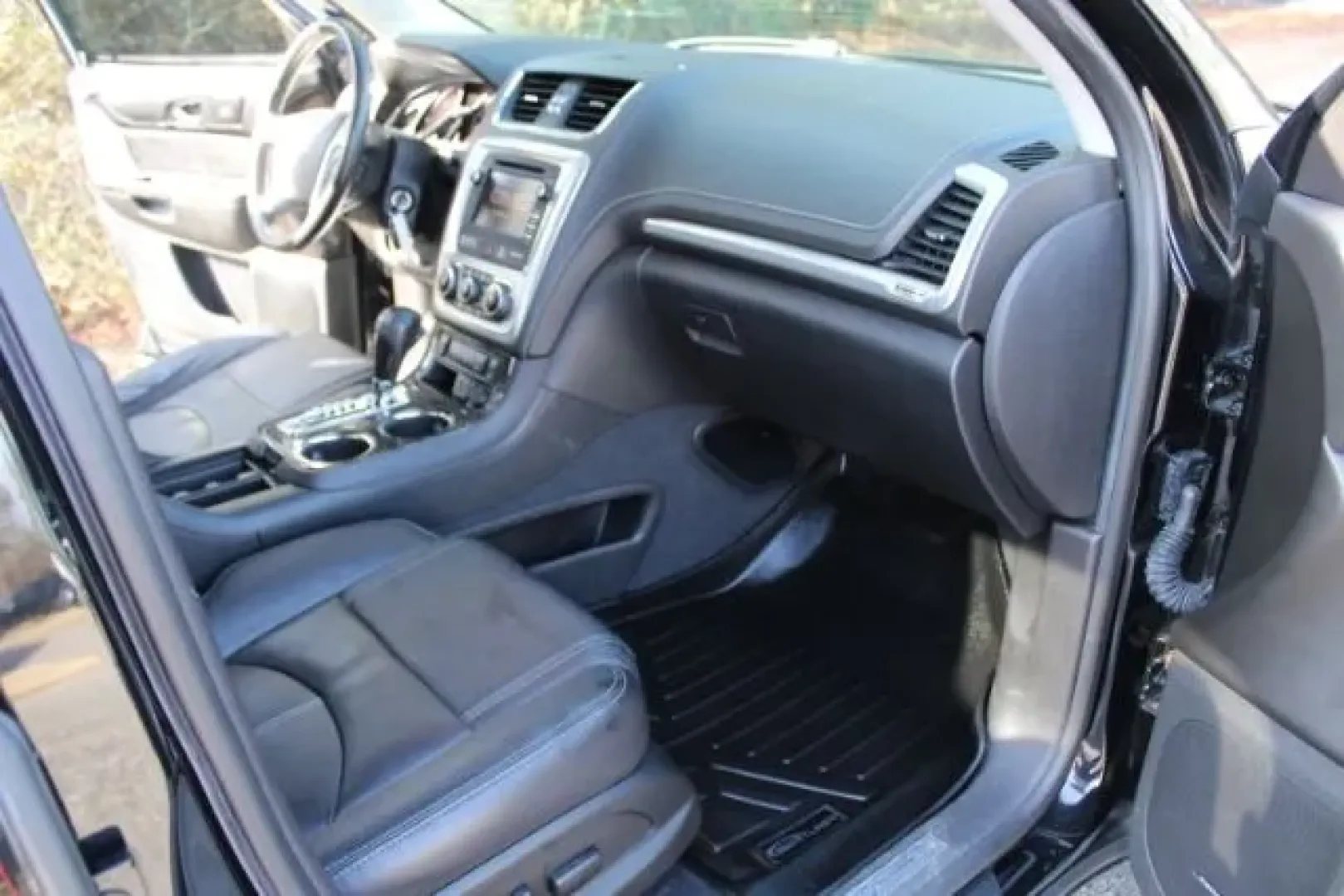 2017 GMC Acadia SUV (1GKKRSKD5HJ) with an Other engine, located at 3598 James B White Hwy South, Whiteville, NC, 28472, (910) 642-3196, 34.294846, -78.732613 - **Explore Adventures in Comfort with the 2017 GMC Acadia at Car City - Whitesville!**<br /> <br /> Are you ready to elevate your family outings and weekend getaways? Look no further than our stunning 2017 GMC Acadia, perfect for those who crave adventure without sacrificing comfort. With its spaciou - Photo#10