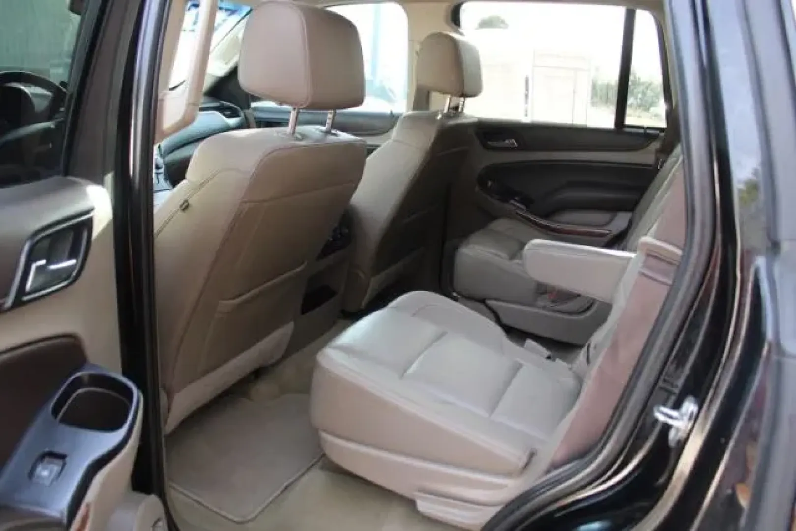 2017 Chevrolet Tahoe Premier (1GNSKCKC8HR) with an EcoTec3 5.3L V-8 gasoline direct injection engine, located at 3598 James B White Hwy South, Whiteville, NC, 28472, (910) 642-3196, 34.294846, -78.732613 - **Discover the Perfect SUV for Your Family Adventures: 2017 Chevrolet Tahoe Premier at Car City - Whitesville!**<br /> <br /> Are you ready to elevate your family outings and road trips? If you're searching for used cars that combine luxury, space, and rugged capability, look no further than this st - Photo#8