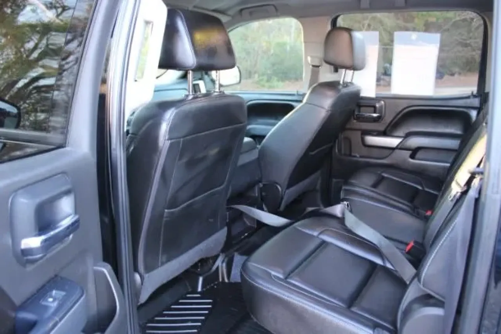 2016 Chevrolet Silverado 1500 1LT (3GCPCREC9GG) with an EcoTec3 4.3L V-6 gasoline direct injection engine, located at 2761 East Hwy 501, Conway, SC, 29526, (843) 331-1151, 33.781528, -78.989883 - **Unleash Your Adventurous Spirit with the 2016 Chevrolet Silverado 1500!** <br /> <br /> Are you ready to elevate your lifestyle with a vehicle that can handle weekend getaways, heavy-duty tasks, and everything in between? Look no further than this stunning 2016 Chevrolet Silverado 1500, available - Photo#9