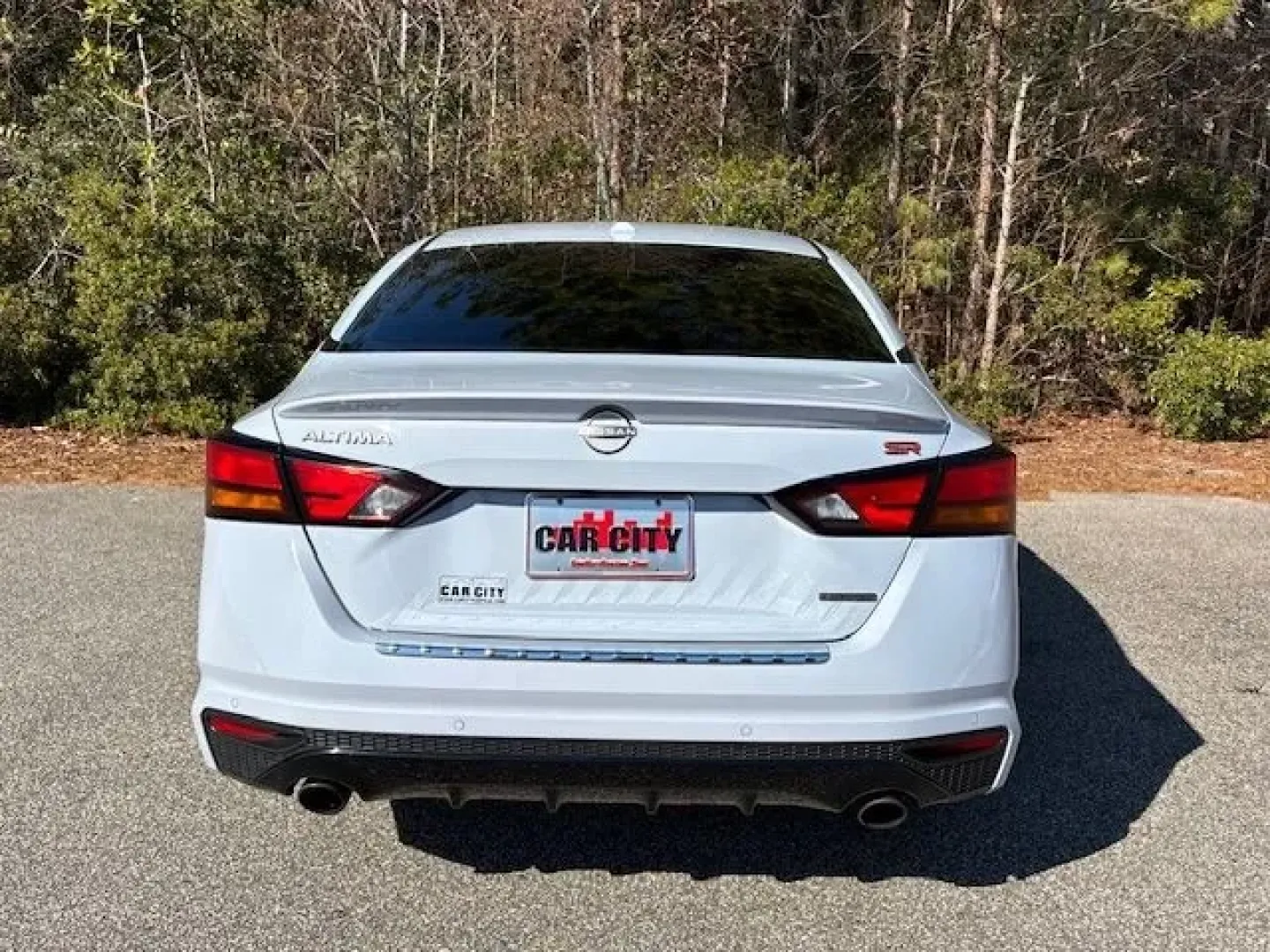 2023 /Sport Nissan Altima SR VC-Turbo FWD (1N4AL4CV1PN) with an VC-Turbo 2L I-4 port/direct injection engine, located at 2761 East Hwy 501, Conway, SC, 29526, (843) 331-1151, 33.781528, -78.989883 - Unlock a world of adventure with the 2023 Nissan Altima SR VC-Turbo FWD, the perfect sedan for anyone seeking comfort, efficiency, and a stylish ride. Whether you're a budget-conscious commuter, a growing family, or someone who enjoys weekend getaways, this vehicle seamlessly integrates into your li - Photo#5