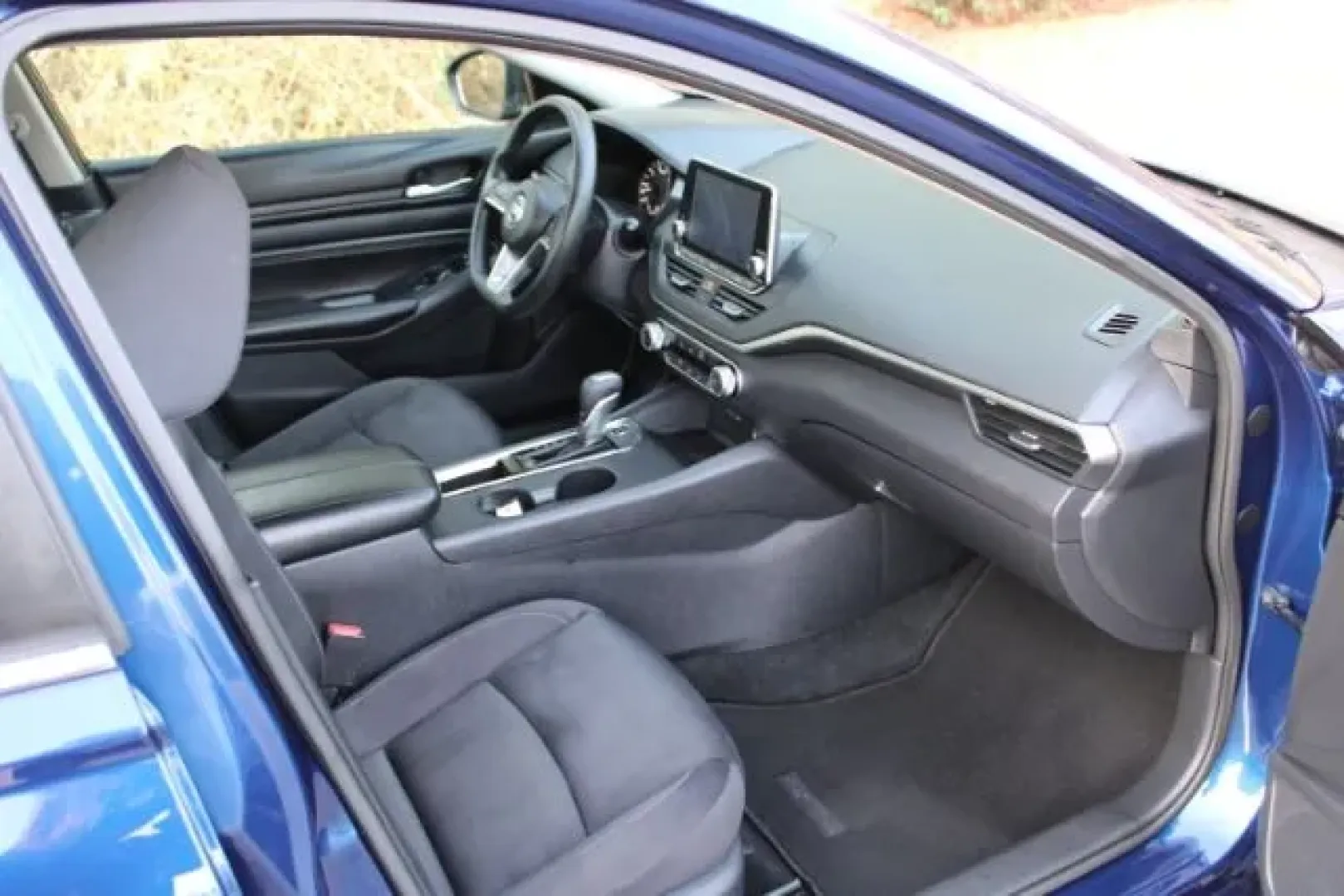 2019 /Charcoal, cloth Nissan Altima 2.5 S (1N4BL4BV1KC) with an 2.5L L4 DOHC 16V engine, Continuously Variabl transmission, located at 3598 James B White Hwy South, Whiteville, NC, 28472, (910) 642-3196, 34.294846, -78.732613 - ### Discover Your Ideal Commuter with the 2019 Nissan Altima at Car City - Whitesville!<br /> <br /> Are you on the hunt for a reliable and stylish sedan that fits seamlessly into your daily routine? Look no further! The 2019 Nissan Altima at Car City - Whitesville is the perfect choice for busy pro - Photo#8