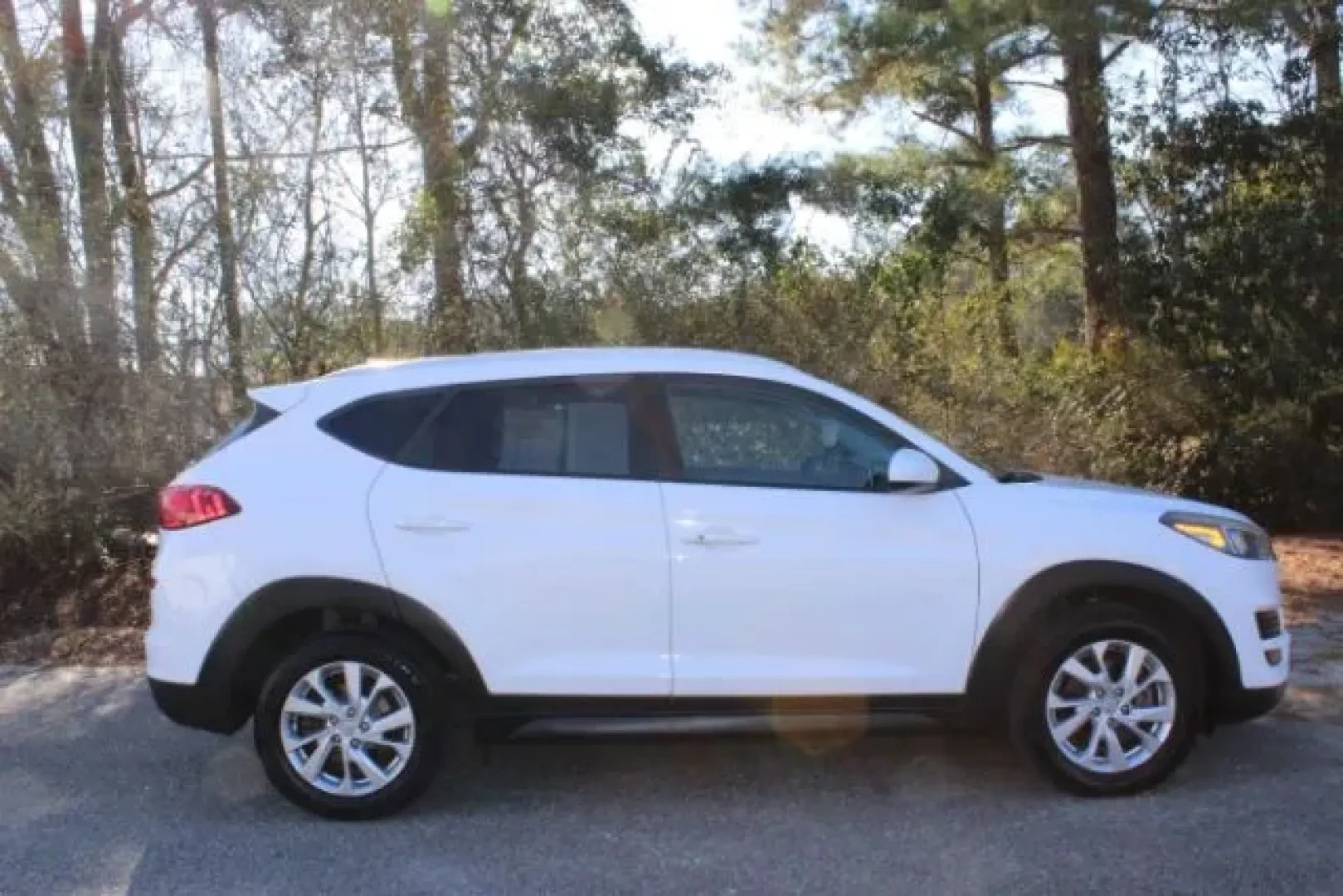 2019 Hyundai Tucson Value Edition AWD (KM8J3CA41KU) with an 2.0L L4 DOHC 16V engine, 6-Speed Automatic transmission, located at 9146 Ocean Hwy West, Calabash, NC, 28467, (910) 579-1110, 33.928635, -78.576157 - **Discover the Perfect Companion for Your Adventures: 2019 Hyundai Tucson Value Edition AWD at Car City - Conway!**<br /> <br /> Are you a growing family seeking a reliable vehicle that can cater to both everyday commutes and weekend getaways? Look no further than this stunning 2019 Hyundai Tucson V - Photo#4