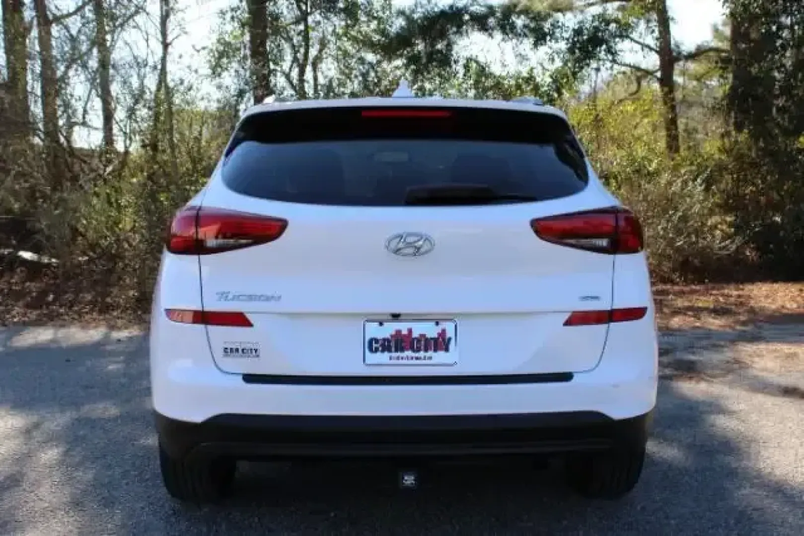 2019 Hyundai Tucson Value Edition AWD (KM8J3CA41KU) with an 2.0L L4 DOHC 16V engine, 6-Speed Automatic transmission, located at 2761 East Hwy 501, Conway, SC, 29526, (843) 331-1151, 33.781528, -78.989883 - 2019 Hyundai Tucson Value Edition AWD - Photo#2