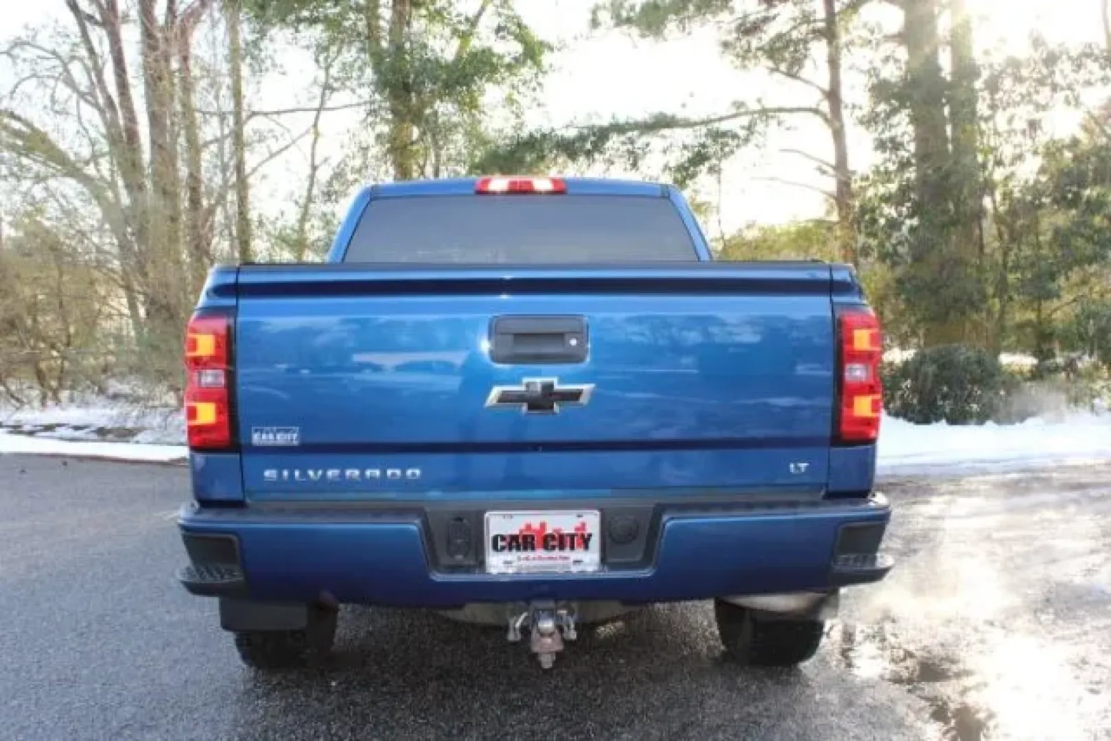 2016 Chevrolet Silverado 1500 2LT (3GCUKREC4GG) with an EcoTec3 4.3L V-6 gasoline direct injection engine, located at 9146 Ocean Hwy West, Calabash, NC, 28467, (910) 579-1110, 33.928635, -78.576157 - Need a truck that can handle weekday work, weekend adventures, and the kind of North Carolina weather that changes by the mile? This 2016 Chevrolet Silverado 1500 Crew Cab 2LT is built for real life-whether you're towing the boat toward Lake Waccamaw, hauling supplies for a home project, or packing - Photo#2