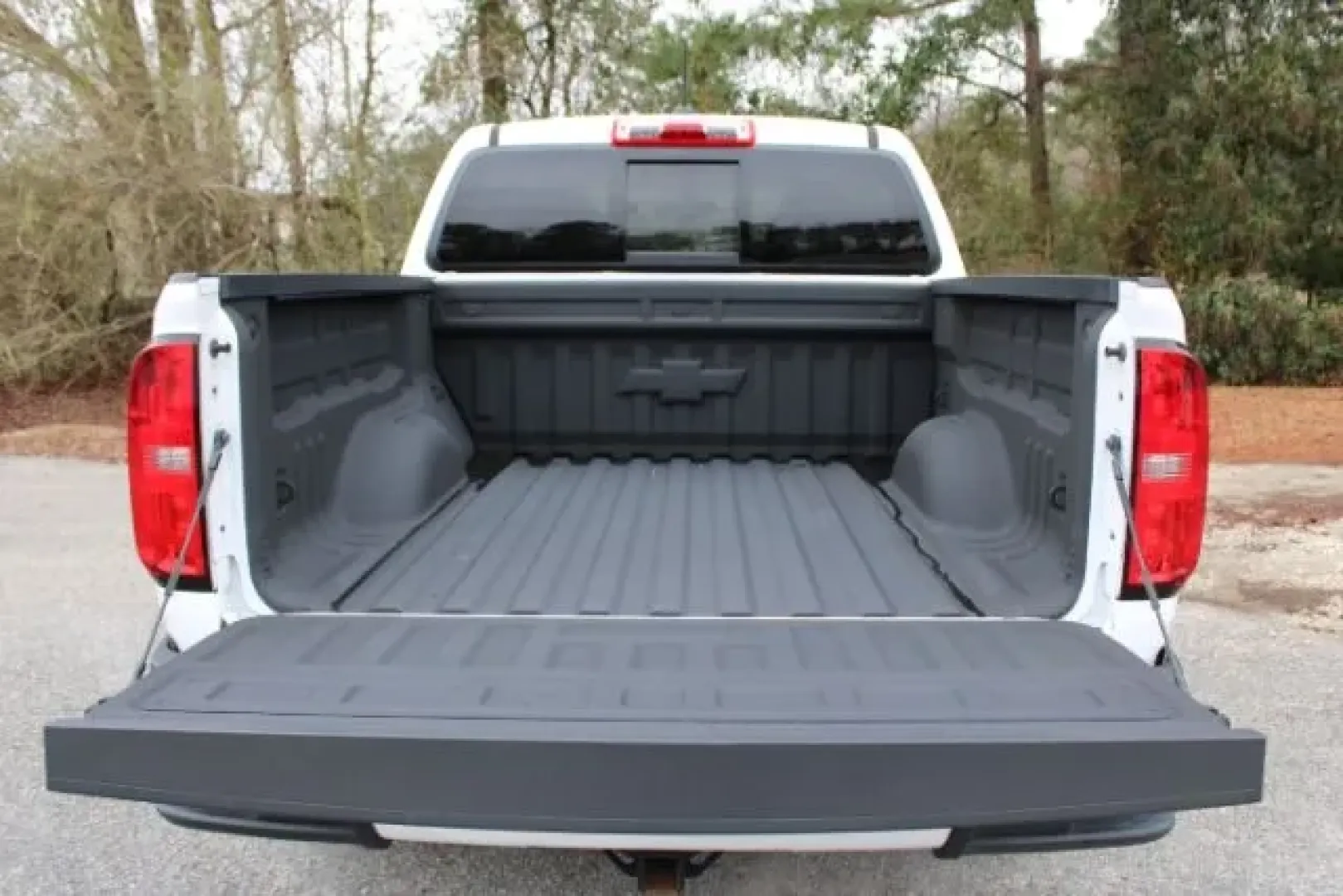 2022 Chevrolet Colorado 2WD Crew Cab Short Box LT (1GCGSCEN4N1) with an Other engine, located at 3598 James B White Hwy South, Whiteville, NC, 28472, (910) 642-3196, 34.294846, -78.732613 - Whether you're commuting down James B White Highway, hauling weekend project supplies, or packing up for a beach run toward Wilmington, this 2022 Chevrolet Colorado LT is the kind of midsize truck that fits real life in Columbus County. With a Crew Cab for everyday comfort and a practical Short Box - Photo#5