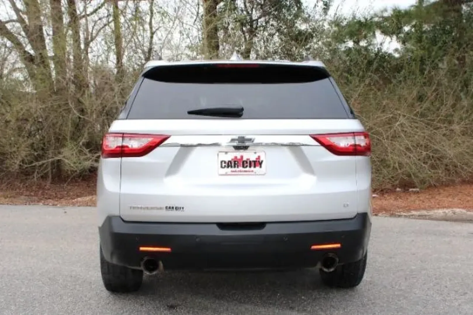2019 Chevrolet Traverse 3LT (1GNERHKW8KJ) with an 3.6L V-6 gasoline direct injection engine, located at 3598 James B White Hwy South, Whiteville, NC, 28472, (910) 642-3196, 34.294846, -78.732613 - Big weekends, busy school mornings, and long commutes down US-701 all get easier in a three-row SUV that's built to keep everyone comfortable and connected. If your lifestyle includes carpools, beach trips to the Brunswick Islands, or hauling gear for a Saturday at Lake Waccamaw, this **2019 Chevrol - Photo#2