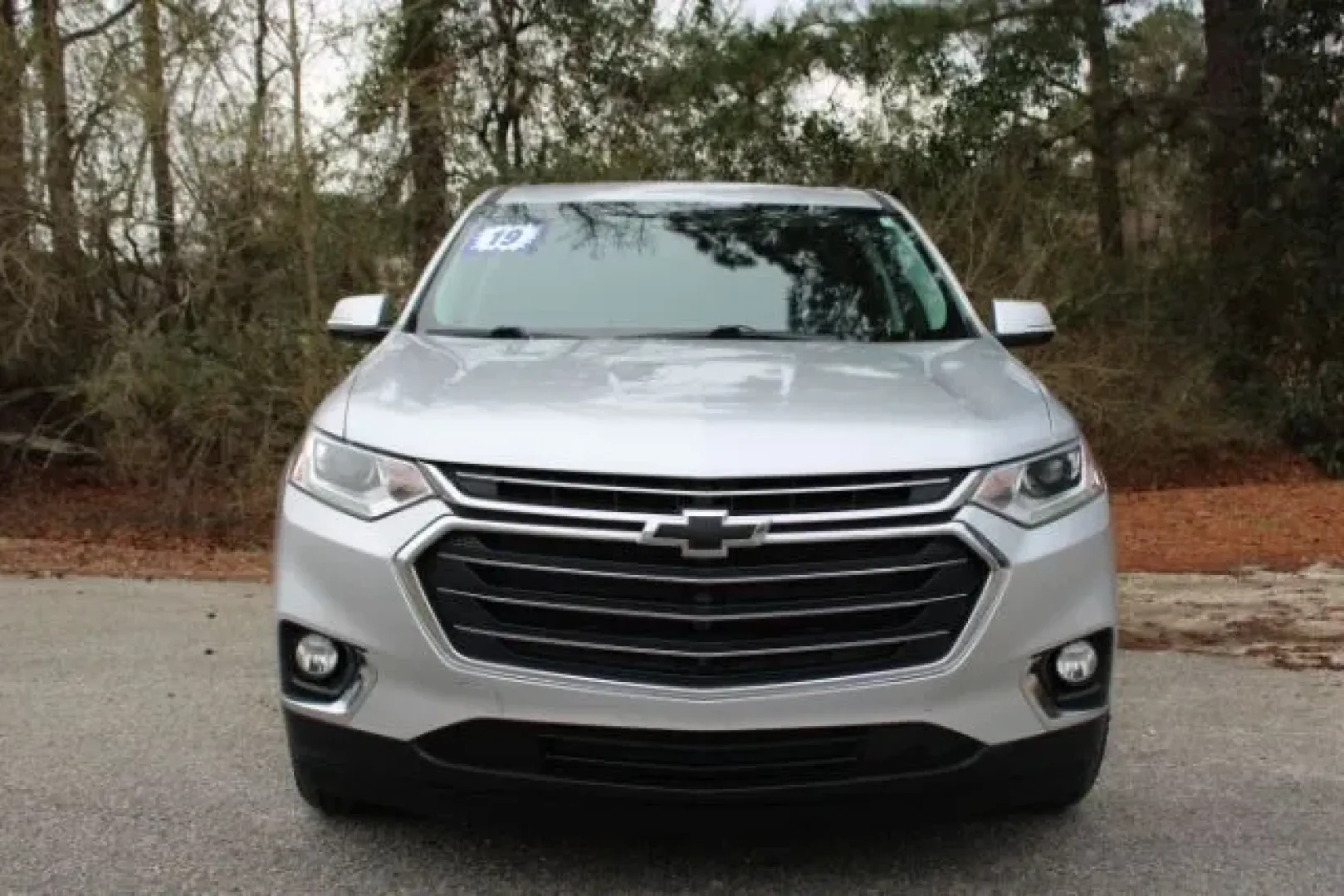 2019 Chevrolet Traverse 3LT (1GNERHKW8KJ) with an 3.6L V-6 gasoline direct injection engine, 9A transmission, located at 9146 Ocean Hwy West, Calabash, NC, 28467, (910) 579-1110, 33.928635, -78.576157 - Big weekends, busy school mornings, and long commutes down US-701 all get easier in a three-row SUV that's built to keep everyone comfortable and connected. If your lifestyle includes carpools, beach trips to the Brunswick Islands, or hauling gear for a Saturday at Lake Waccamaw, this **2019 Chevrol - Photo#1