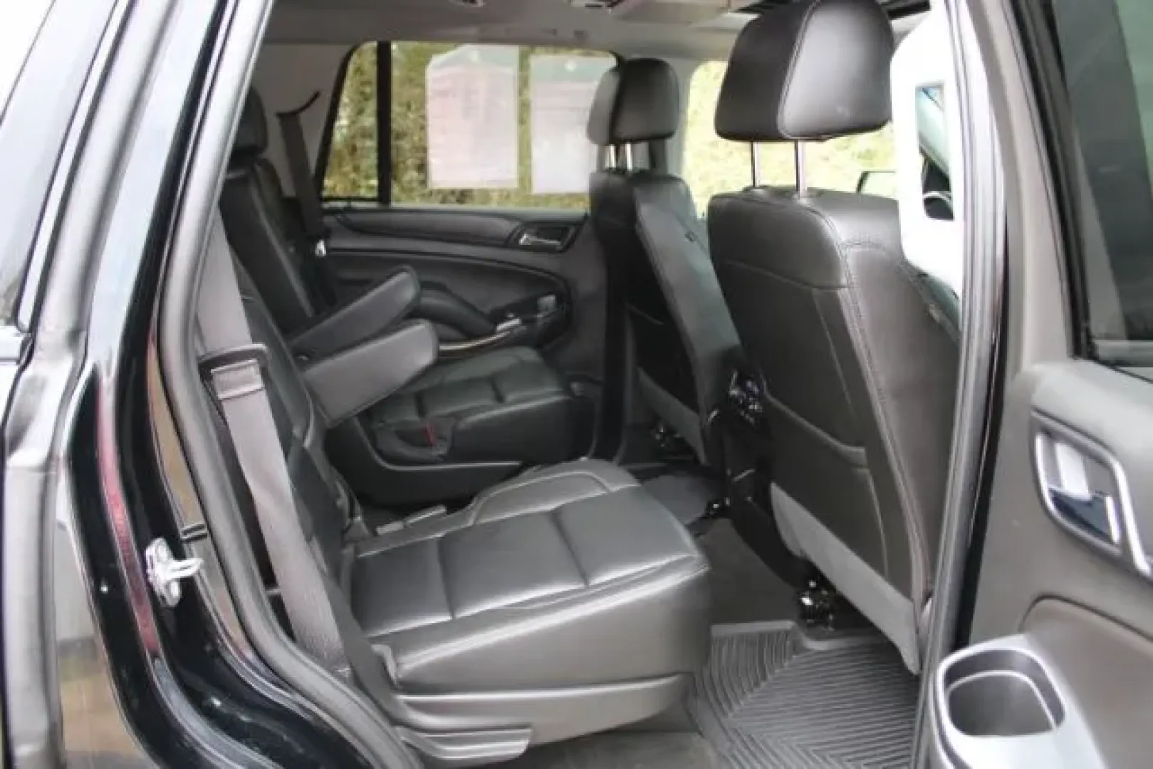 2018 Chevrolet Tahoe LT (1GNSCBKC9JR) with an EcoTec3 5.3L V-8 gasoline direct injection engine, 6A transmission, located at 3598 James B White Hwy South, Whiteville, NC, 28472, (910) 642-3196, 34.294846, -78.732613 - Load up the family, hitch up the boat, and point the hood toward the coast-this 2018 Chevrolet Tahoe LT is built for real life in Southeastern North Carolina. Whether you're tackling school drop-offs, long commutes, or weekend trips to Lake Waccamaw and the beaches, the Tahoe delivers the space, str - Photo#12