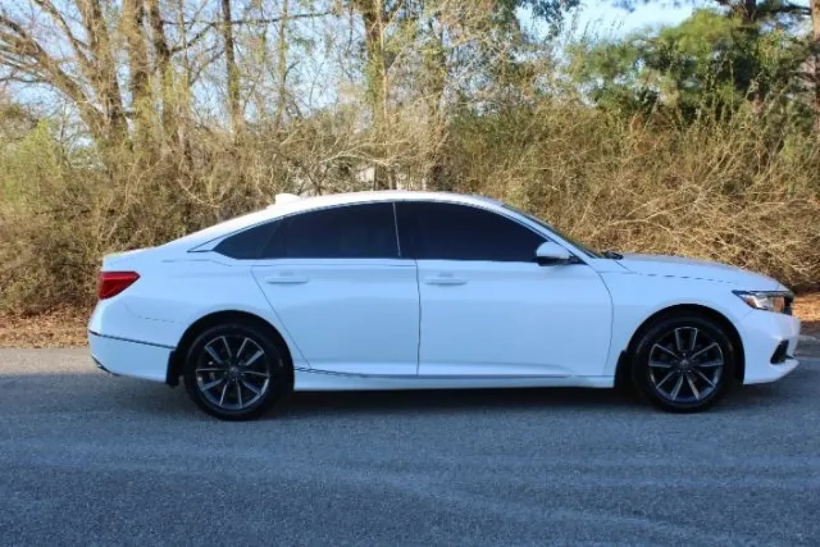 2021 Honda Accord EX-L (1HGCV1F50MA) with an 1.5L I-4 gasoline direct injection engine, 10A transmission, located at 3598 James B White Hwy South, Whiteville, NC, 28472, (910) 642-3196, 34.294846, -78.732613 - Picture the kind of sedan that makes everyday life easier-smooth for the morning commute down James B White Hwy, comfortable for school drop-offs and errands around Whiteville, and efficient enough for weekend road trips to Lake Waccamaw or a quick run to Columbus County events downtown. This 2021 H - Photo#4