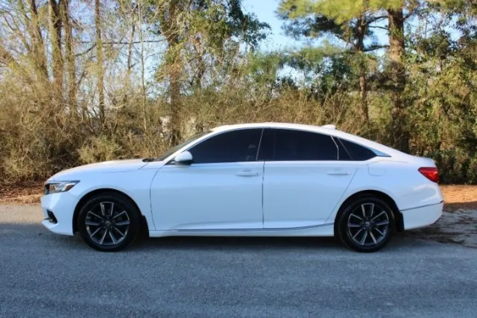 2021 Honda Accord EX-L (1HGCV1F50MA) with an 1.5L I-4 gasoline direct injection engine, 10A transmission, located at 3598 James B White Hwy South, Whiteville, NC, 28472, (910) 642-3196, 34.294846, -78.732613 - Picture the kind of sedan that makes everyday life easier-smooth for the morning commute down James B White Hwy, comfortable for school drop-offs and errands around Whiteville, and efficient enough for weekend road trips to Lake Waccamaw or a quick run to Columbus County events downtown. This 2021 H - Photo#5