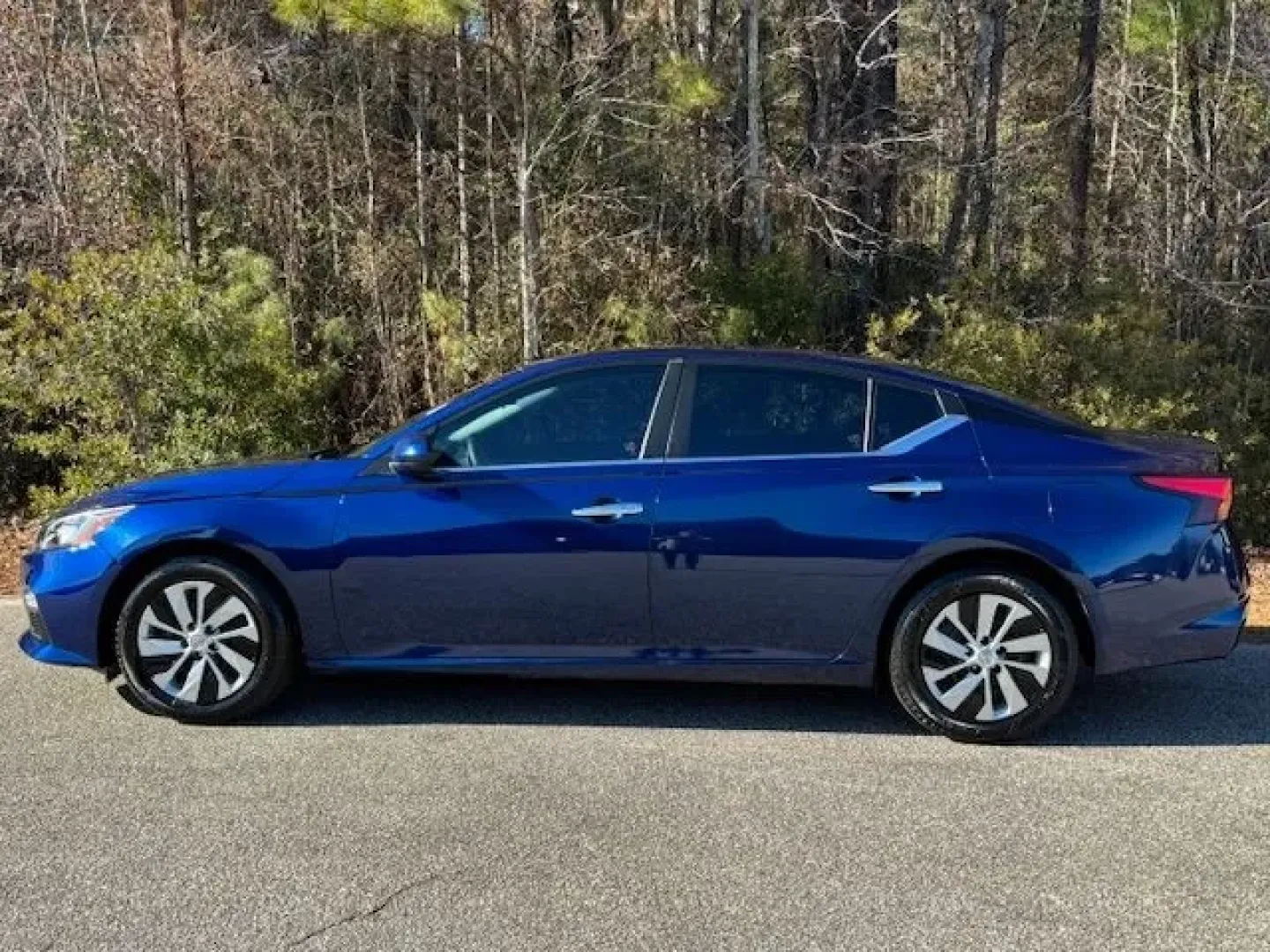 2021 /black cloth Nissan Altima 2.5 S (1N4BL4BVXMN) with an 2.5L L4 DOHC 16V engine, Continuously Variabl transmission, located at 2761 East Hwy 501, Conway, SC, 29526, (843) 331-1151, 33.781528, -78.989883 - Need a dependable daily driver that can handle the school run, the work commute, and spontaneous beach days without draining your budget? This 2021 Nissan Altima 2.5 S in eye-catching BLUE is built for real life in Conway, South Carolina-comfortable for long stretches on the road, easy to park downt - Photo#2