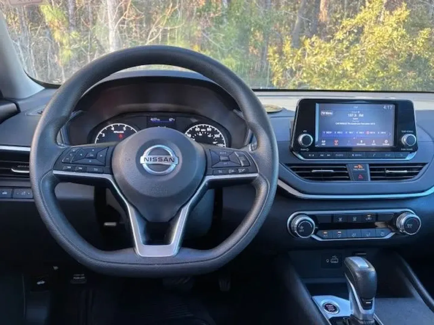 2021 /black cloth Nissan Altima 2.5 S (1N4BL4BVXMN) with an 2.5L L4 DOHC 16V engine, Continuously Variabl transmission, located at 2761 East Hwy 501, Conway, SC, 29526, (843) 331-1151, 33.781528, -78.989883 - Need a dependable daily driver that can handle the school run, the work commute, and spontaneous beach days without draining your budget? This 2021 Nissan Altima 2.5 S in eye-catching BLUE is built for real life in Conway, South Carolina-comfortable for long stretches on the road, easy to park downt - Photo#7