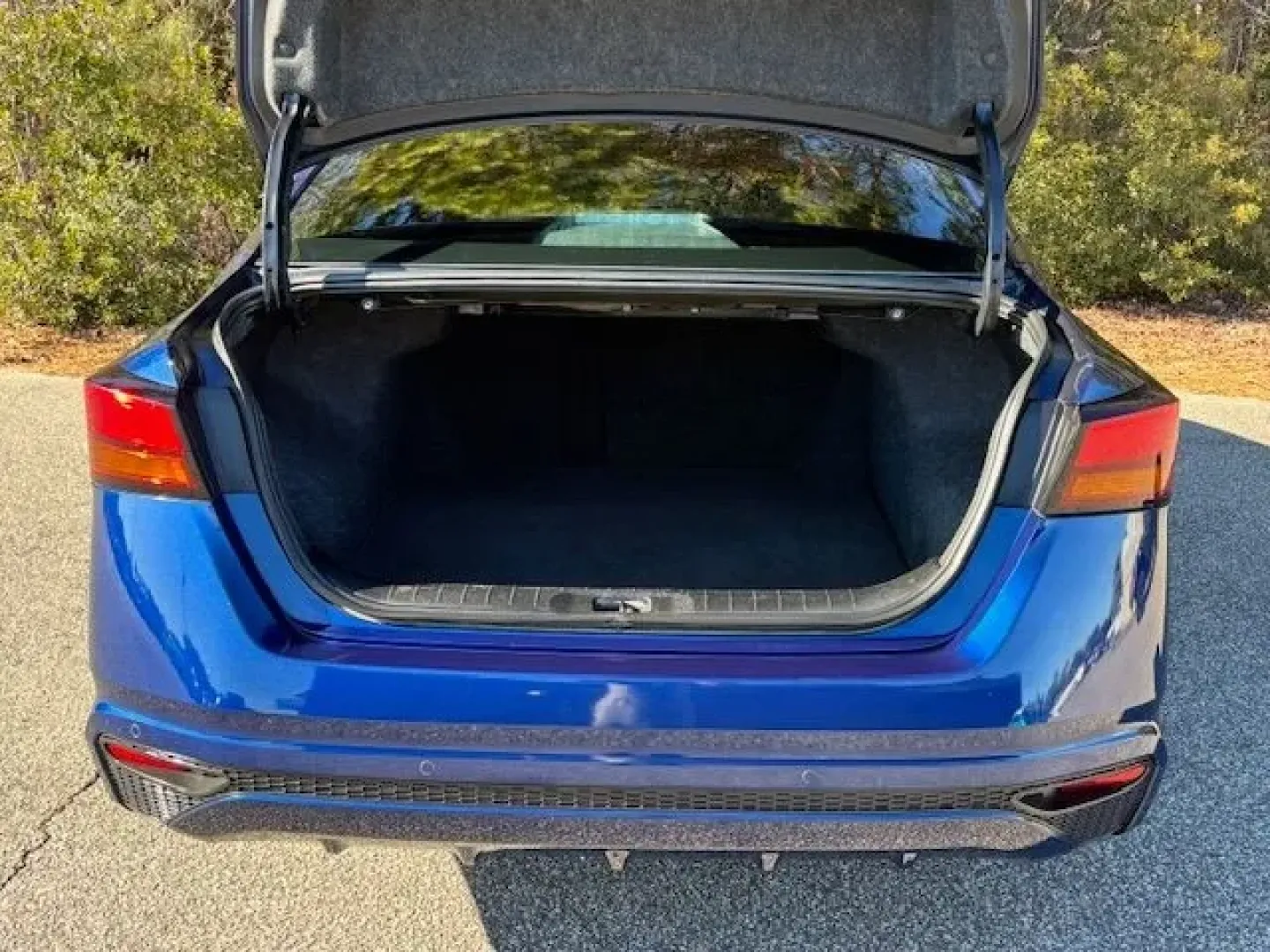 2021 /black cloth Nissan Altima 2.5 S (1N4BL4BVXMN) with an 2.5L L4 DOHC 16V engine, Continuously Variabl transmission, located at 2761 East Hwy 501, Conway, SC, 29526, (843) 331-1151, 33.781528, -78.989883 - Need a dependable daily driver that can handle the school run, the work commute, and spontaneous beach days without draining your budget? This 2021 Nissan Altima 2.5 S in eye-catching BLUE is built for real life in Conway, South Carolina-comfortable for long stretches on the road, easy to park downt - Photo#12