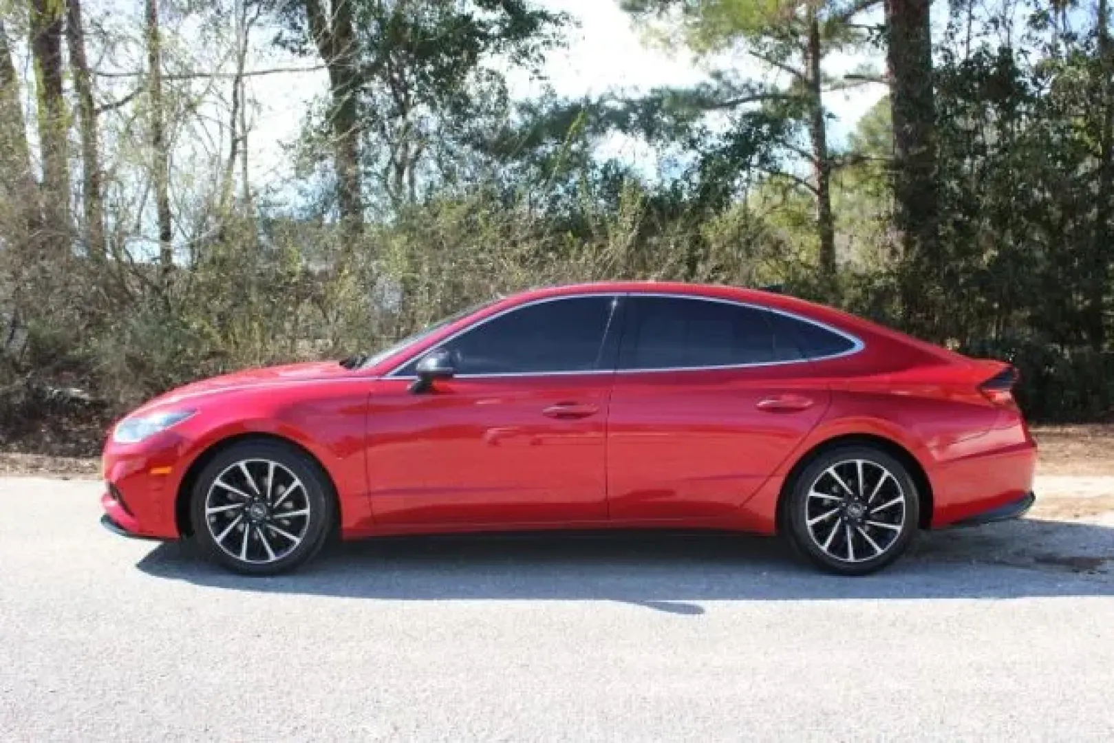 2020 Hyundai Sonata SEL Plus (5NPEJ4J2XLH) with an Smartstream 1.6L I-4 port/direct injection engine, 7A transmission, located at 3598 James B White Hwy South, Whiteville, NC, 28472, (910) 642-3196, 34.294846, -78.732613 - Need a comfortable, tech-forward sedan that makes weekday commutes smoother and weekend getaways easier-without stretching your budget? This Calypso Red 2020 Hyundai Sonata SEL Plus is built for real life in and around Whiteville, from early-morning runs down James B. White Highway (US-701) to relax - Photo#3