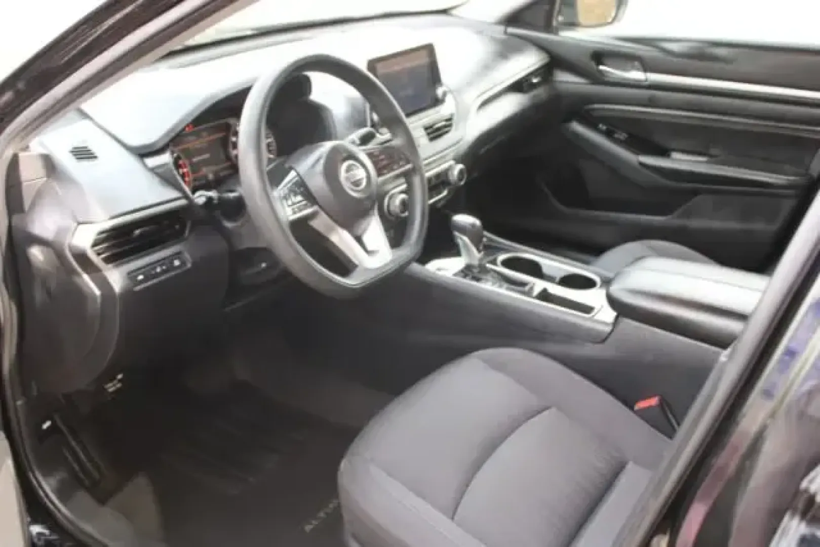 2021 /Charcoal, cloth Nissan Altima 2.5 SV (1N4BL4DV7MN) with an 2.5L L4 DOHC 16V engine, Continuously Variabl transmission, located at 3598 James B White Hwy South, Whiteville, NC, 28472, (910) 642-3196, 34.294846, -78.732613 - Life moves fast in Columbus County-between daily commutes down US-701, school drop-offs, and weekend runs toward Lake Waccamaw-so you need a sedan that's comfortable, efficient, and easy to live with. This **2021 Nissan Altima 2.5 SV** in **Super Black** is built for real-life driving in and around - Photo#5