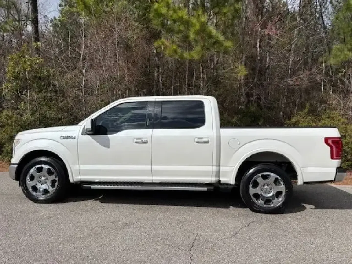 2015 /Medium Light Camel Ford F-150 LARIAT (1FTEW1CFXFF) with an 5.0L V8 engine, 6-Speed Automatic transmission, located at 2761 East Hwy 501, Conway, SC, 29526, (843) 331-1151, 33.781528, -78.989883 - For beach weekends, boat launches, and long commutes across Horry County, a full-size truck that blends real work capability with everyday comfort can change how you live. This 2015 Ford F-150 LARIAT Crew Cab is built for the driver who wants one vehicle that can handle Myrtle Beach runs, Home Depot - Photo#2