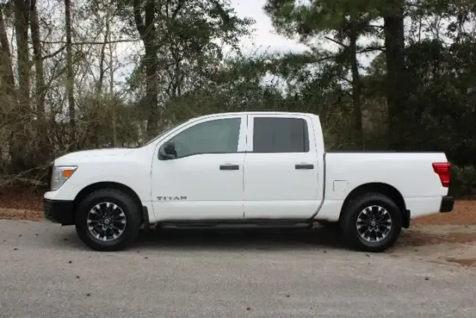 2019 Nissan TITAN S (1N6AA1EK7KN) with an Endurance 5.6L V-8 gasoline direct injection engine, 6A transmission, located at 2761 East Hwy 501, Conway, SC, 29526, (843) 331-1151, 33.781528, -78.989883 - Weekend projects, coastal getaways, and everyday hauling feel a whole lot easier when you've got a full-size truck that's ready for real life. If you're a homeowner tackling Saturday runs to the lumber yard, a commuter who wants a confident ride on Hwy 701, or a family that needs space for road trip - Photo#4