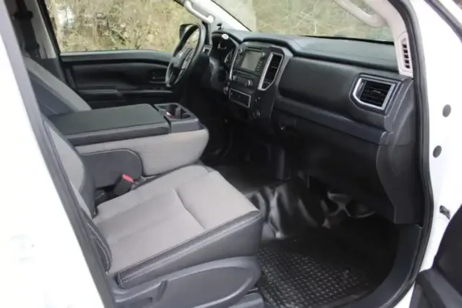 2019 Nissan TITAN S (1N6AA1EK7KN) with an Endurance 5.6L V-8 gasoline direct injection engine, 6A transmission, located at 2761 East Hwy 501, Conway, SC, 29526, (843) 331-1151, 33.781528, -78.989883 - Weekend projects, coastal getaways, and everyday hauling feel a whole lot easier when you've got a full-size truck that's ready for real life. If you're a homeowner tackling Saturday runs to the lumber yard, a commuter who wants a confident ride on Hwy 701, or a family that needs space for road trip - Photo#8