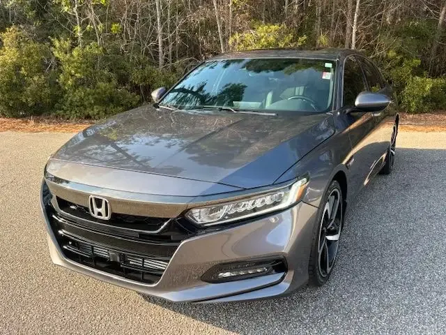 photo of 2020 Honda Accord Sport 2.0T