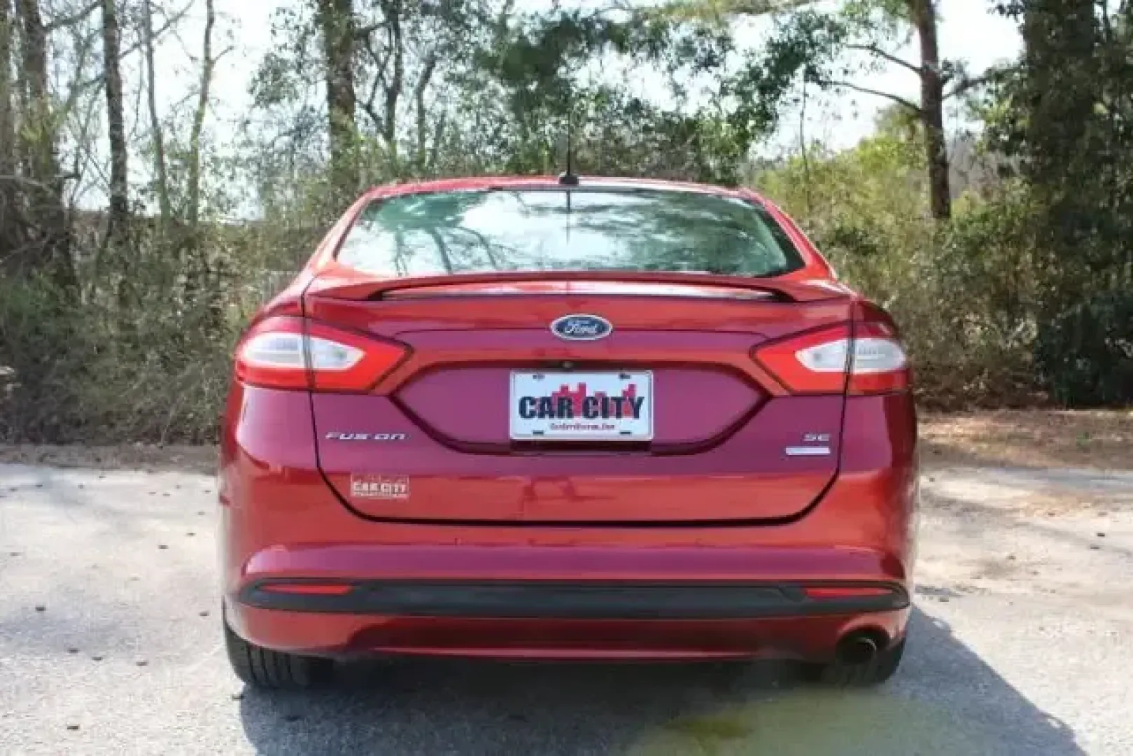 2016 Ford Fusion SE (3FA6P0HD3GR) with an 1.5L L4 DOHC 16V engine, 6-Speed Automatic transmission, located at 3598 James B White Hwy South, Whiteville, NC, 28472, (910) 642-3196, 34.294846, -78.732613 - Need a smart, comfortable sedan that makes everyday life easier-whether you're commuting down US-701, running errands between Downtown Whiteville and the shopping along James B. White Highway, or heading out for a weekend escape toward Lake Waccamaw? This 2016 Ford Fusion SE is built for real-world - Photo#2