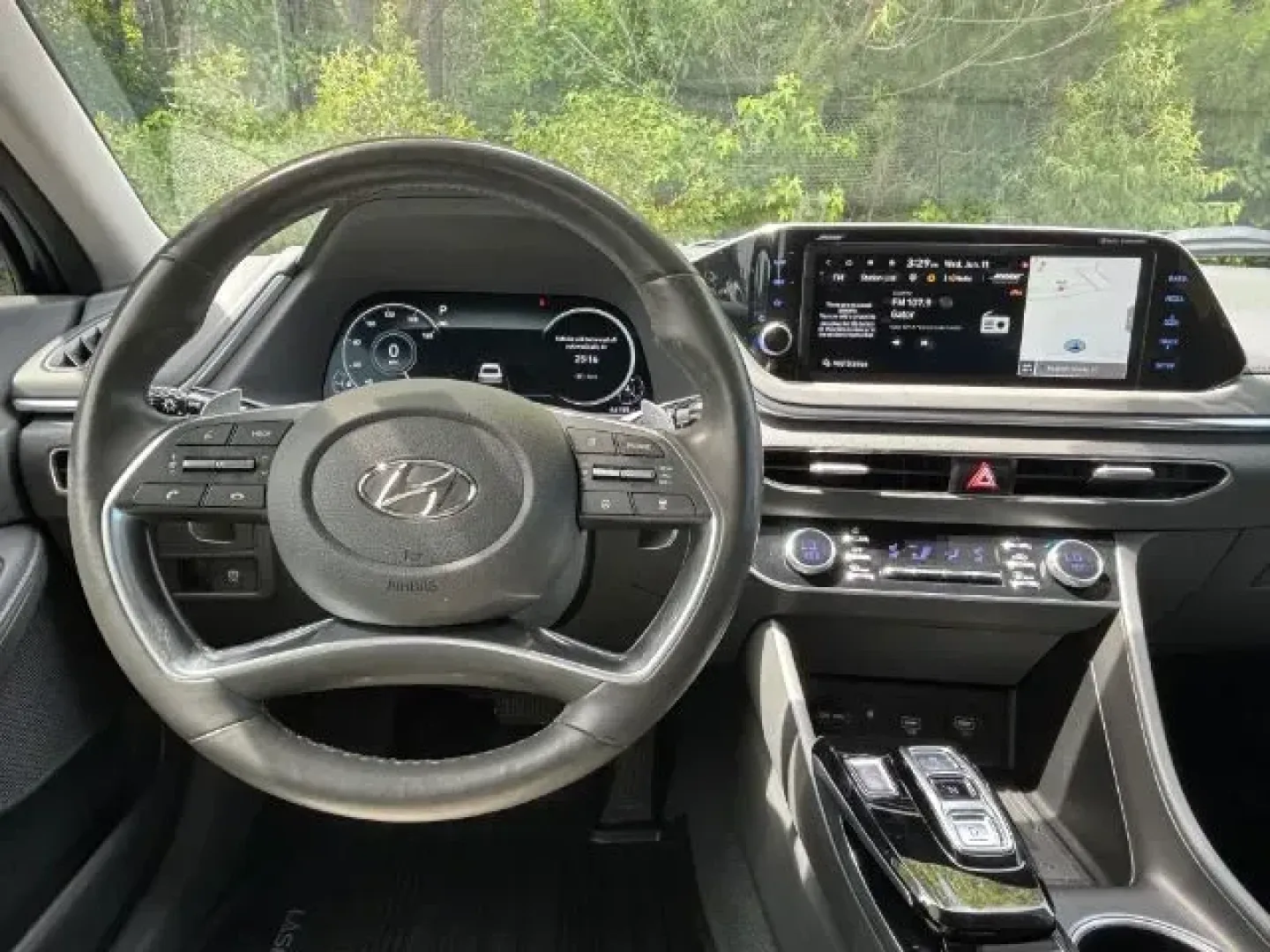 2022 /Black Hyundai Sonata Limited (5NPEH4J22NH) with an 1.6L L4 DOHC 16V TUR engine, 8-Speed Automatic transmission, located at 2761 East Hwy 501, Conway, SC, 29526, (843) 331-1151, 33.781528, -78.989883 - 2022 Hyundai Sonata Limited - Photo#7