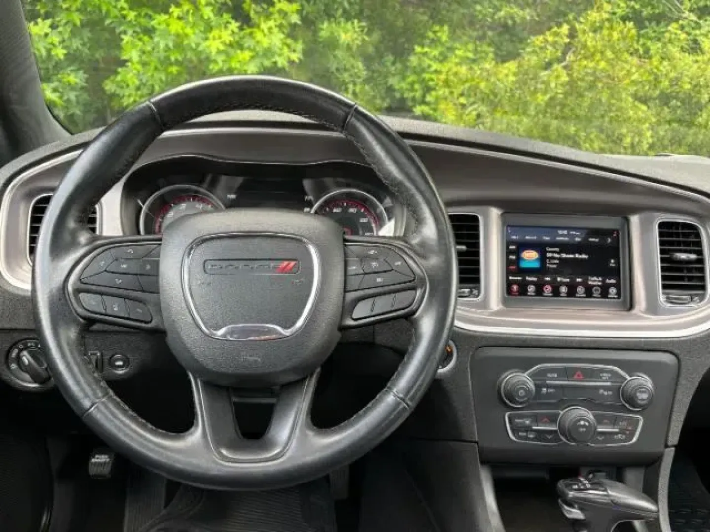 2022 /BLACK LEATHER Dodge Charger SXT (2C3CDXBG9NH) with an 3.6L V6 DOHC 24V engine, 8-Speed Automatic transmission, located at 2761 East Hwy 501, Conway, SC, 29526, (843) 331-1151, 33.781528, -78.989883 - 2022 Dodge Charger SXT - Photo#5