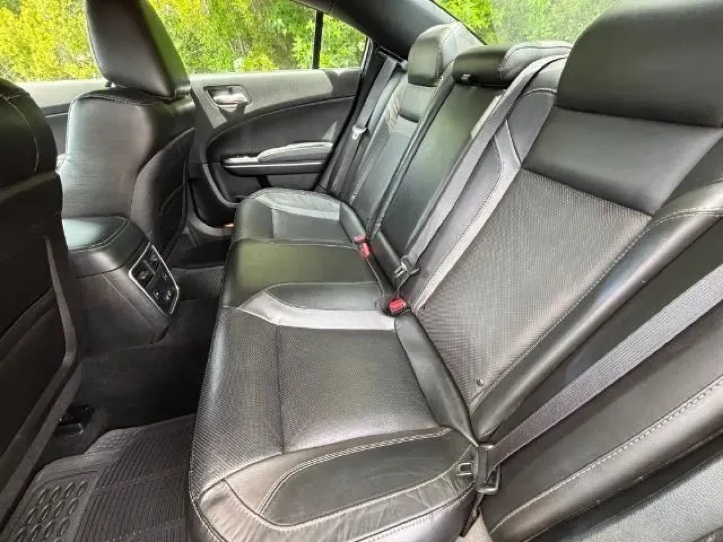 2022 /BLACK LEATHER Dodge Charger SXT (2C3CDXBG9NH) with an 3.6L V6 DOHC 24V engine, 8-Speed Automatic transmission, located at 2761 East Hwy 501, Conway, SC, 29526, (843) 331-1151, 33.781528, -78.989883 - 2022 Dodge Charger SXT - Photo#9